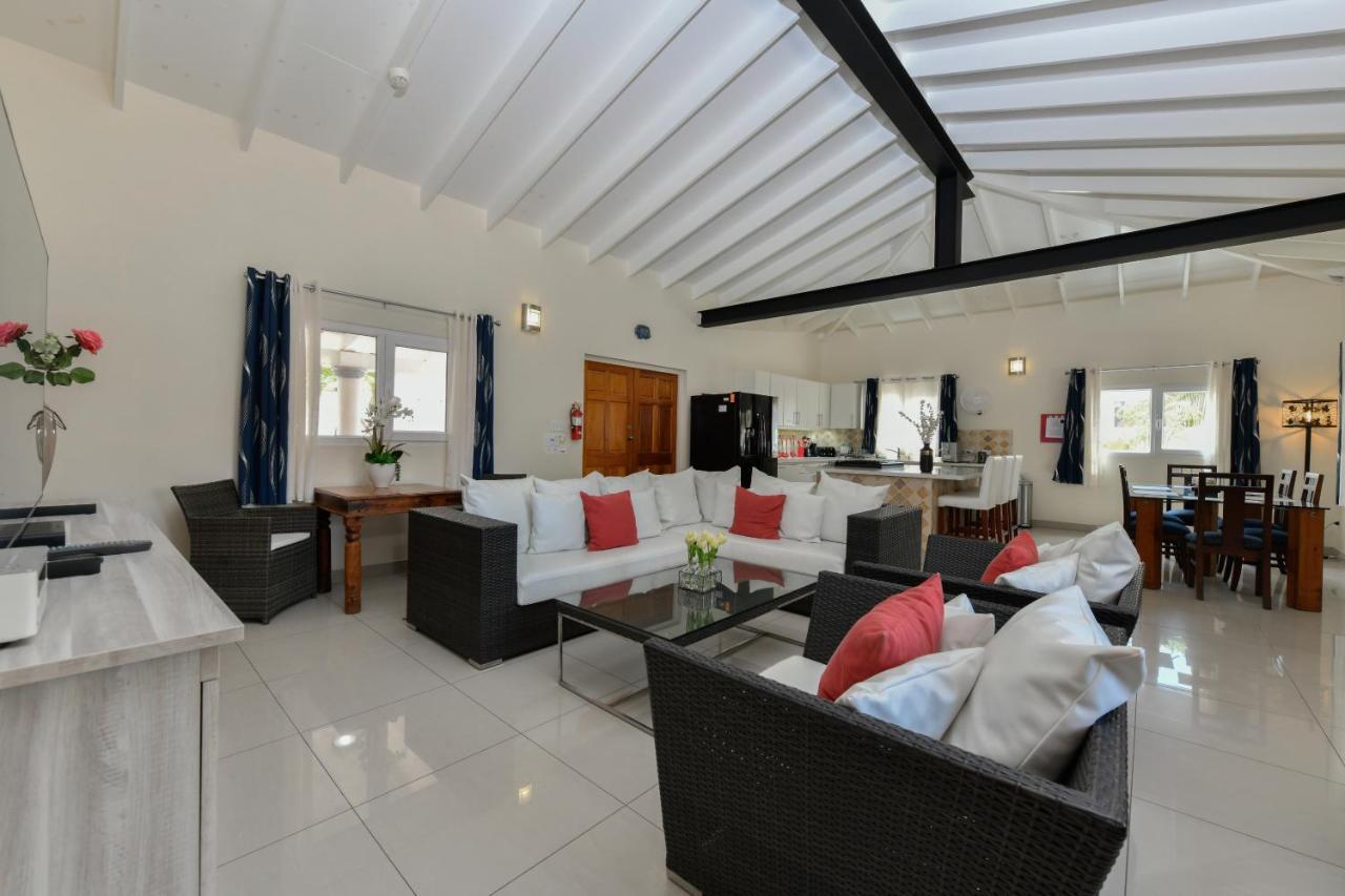 Villa Swiss Paradise With Private Pool Palm Beach Luaran gambar