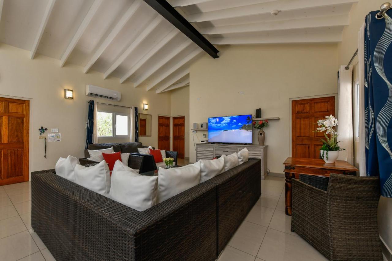 Villa Swiss Paradise With Private Pool Palm Beach Luaran gambar