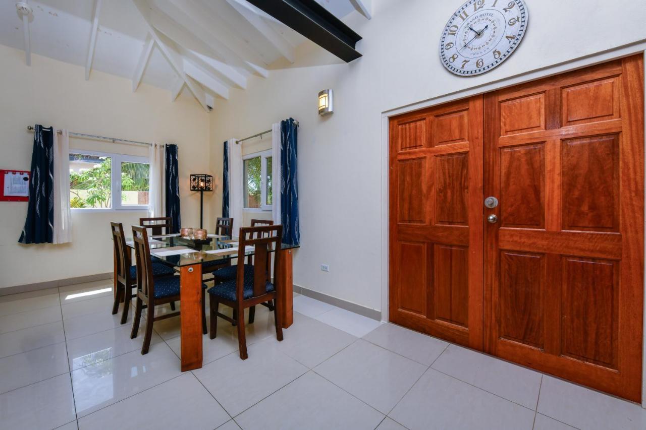 Villa Swiss Paradise With Private Pool Palm Beach Luaran gambar