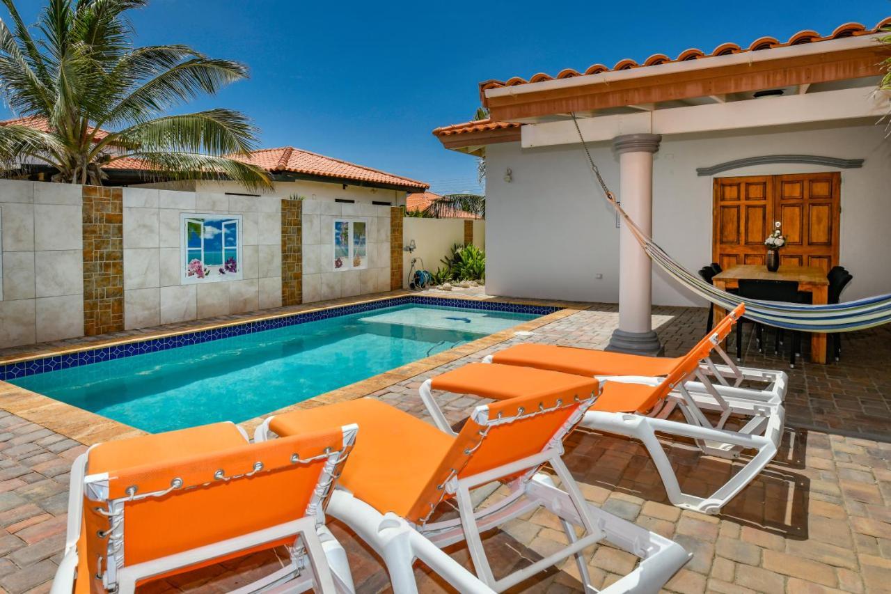 Villa Swiss Paradise With Private Pool Palm Beach Luaran gambar