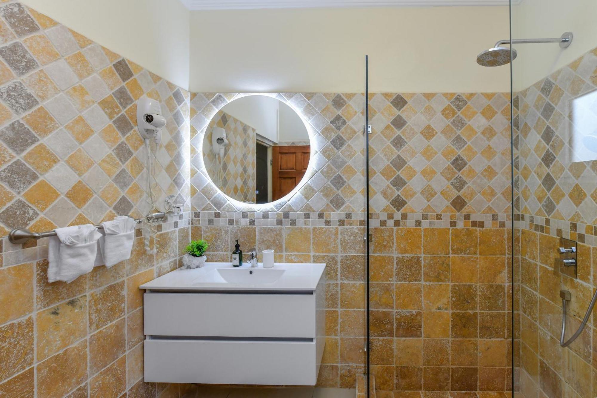 Villa Swiss Paradise With Private Pool Palm Beach Luaran gambar